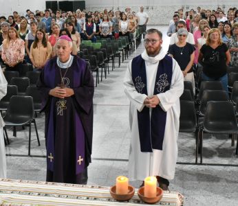 El obispo nombró un párroco y dos vicarios