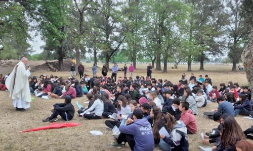 Primer campamento intercolegial para cuidar la Casa común