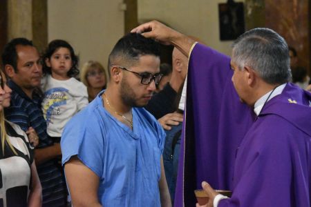 El Miércoles de Ceniza en la catedral de Lomas