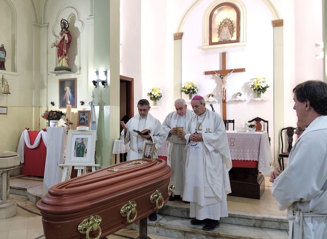 Misa de exequias por el padre Mario Aguirre