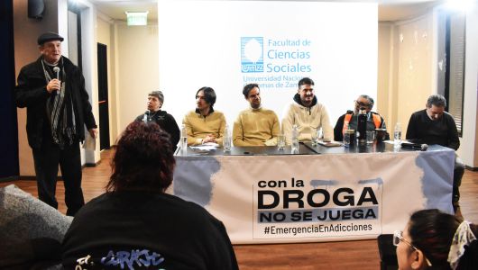 Se lanzó una campaña que declara la emergencia en adicciones