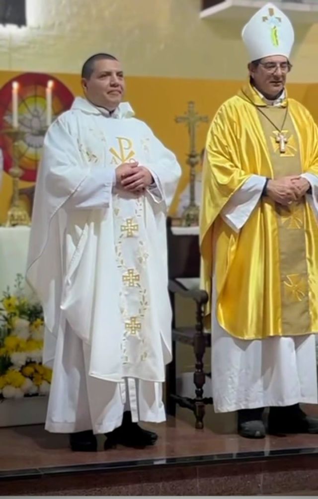 Ordenación sacerdotal en Luis Guillón